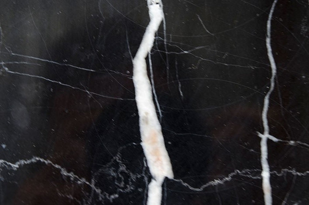 Art Deco Beistelltisch Schwarz Metall / Marmor 35 x 35 cm- Jugendstil Tisch - Möbel Blumentisch