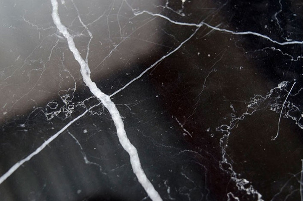 Art Deco Beistelltisch Schwarz Metall / Marmor 65 x 65 cm- Jugendstil Tisch - Möbel Blumentisch