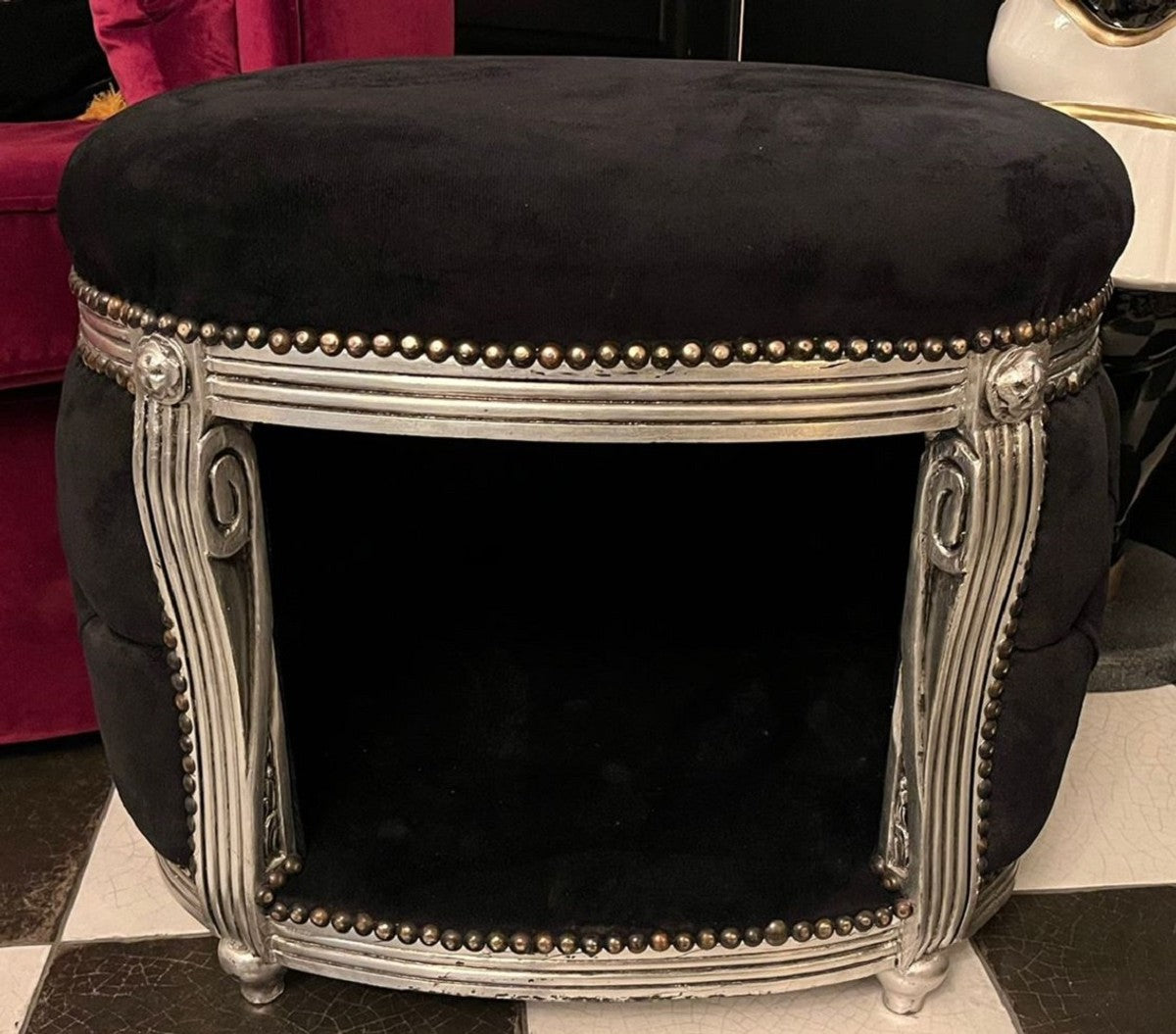 Barock Hundebett & Katzenbett Schwarz / Silber - Handgefertigtes Hunde & Katzen Sofa im Barockstil - Barock Hunde & Katzen Möbel - Barock Tiermöbel - Edel & Prunkvoll