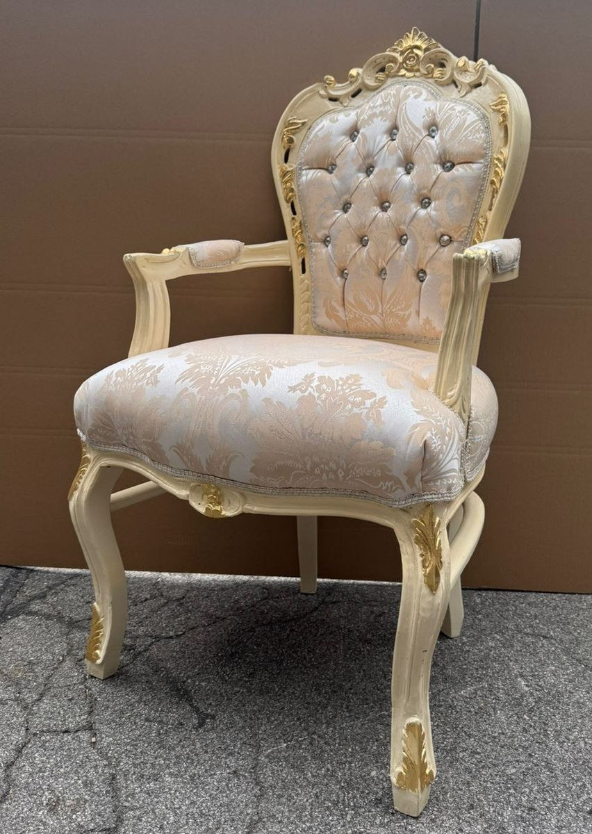 Barock Esszimmer Stuhl mit Armlehnen und Glitzersteinen Silber / Creme / Gold