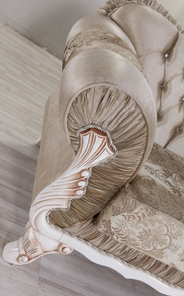 Barock Sofa Braun / Weiß / Beige 230 x 84 x H. 100 cm - Prunkvolles Wohnzimmer Sofa mit Glitzersteinen - Barockstil Möbel