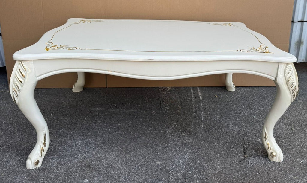 Luxus Barock Couchtisch Creme / Gold 104 cm - Barockstil Wohnzimmertisch