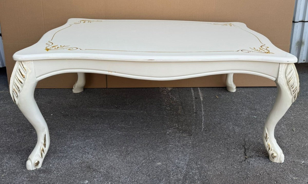 Luxus Barock Couchtisch Creme / Gold 104 cm - Barockstil Wohnzimmertisch