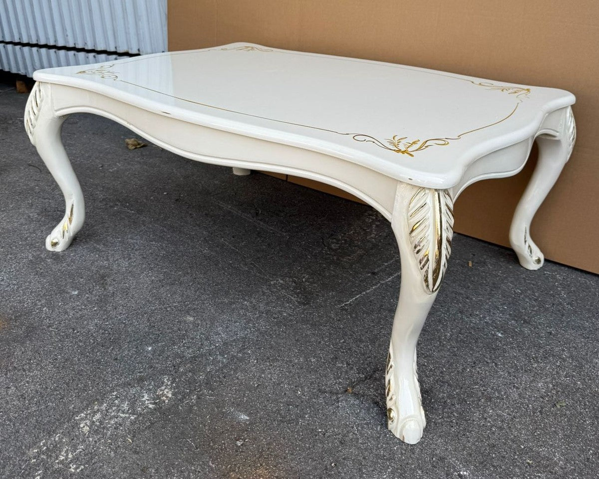 Luxus Barock Couchtisch Creme / Gold 104 cm - Barockstil Wohnzimmertisch