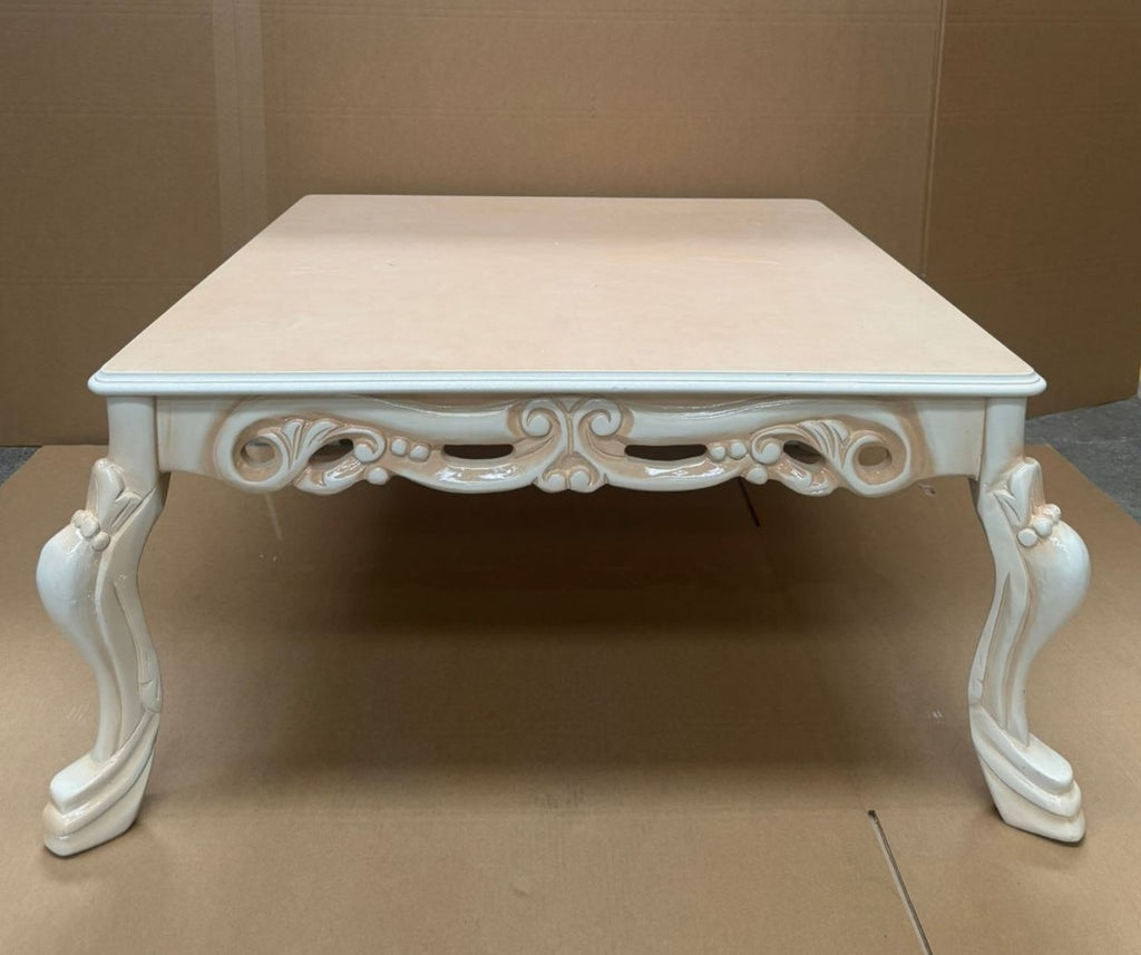 Luxus Barock Couchtisch Beige / Weiß 90 cm - Barockstil Möbel