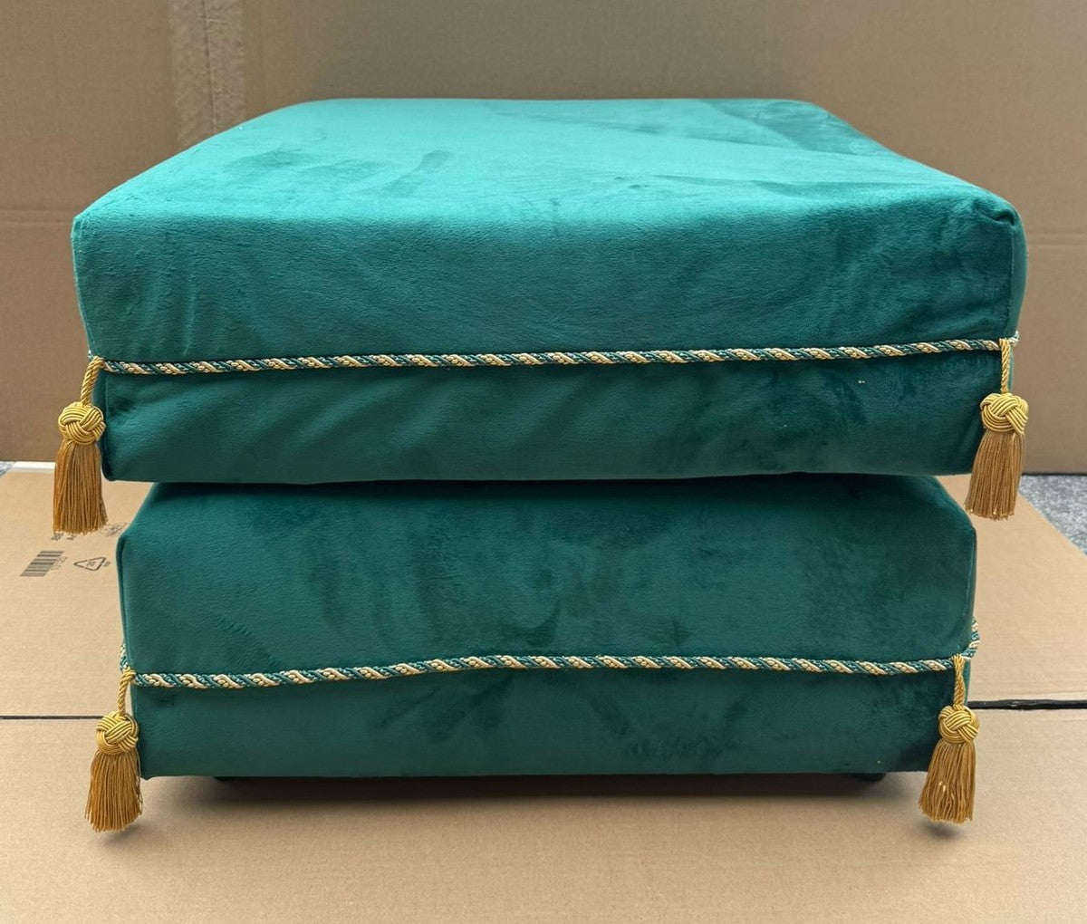 Luxus Samt Hocker Türkis / Gold 57 x 57 x H. 42 cm - Luxus Möbel