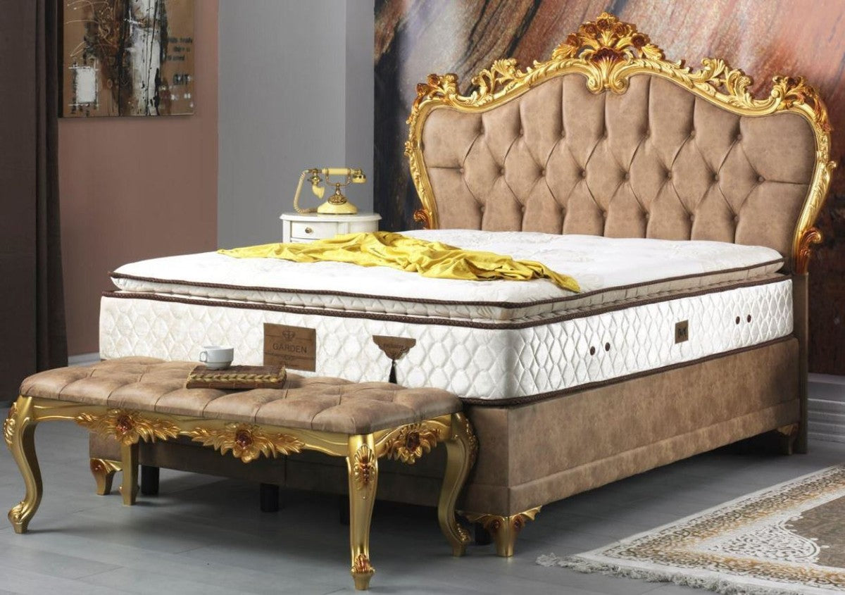 Barock Doppelbett Braun / Gold - Prunkvolles Samt Bett mit Matratze - Schlafzimmer Set im Barockstil - Schlafzimmermöbel
